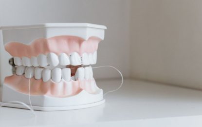 HOW LONG DOES COSMETIC TEETH WHITENING LAST?