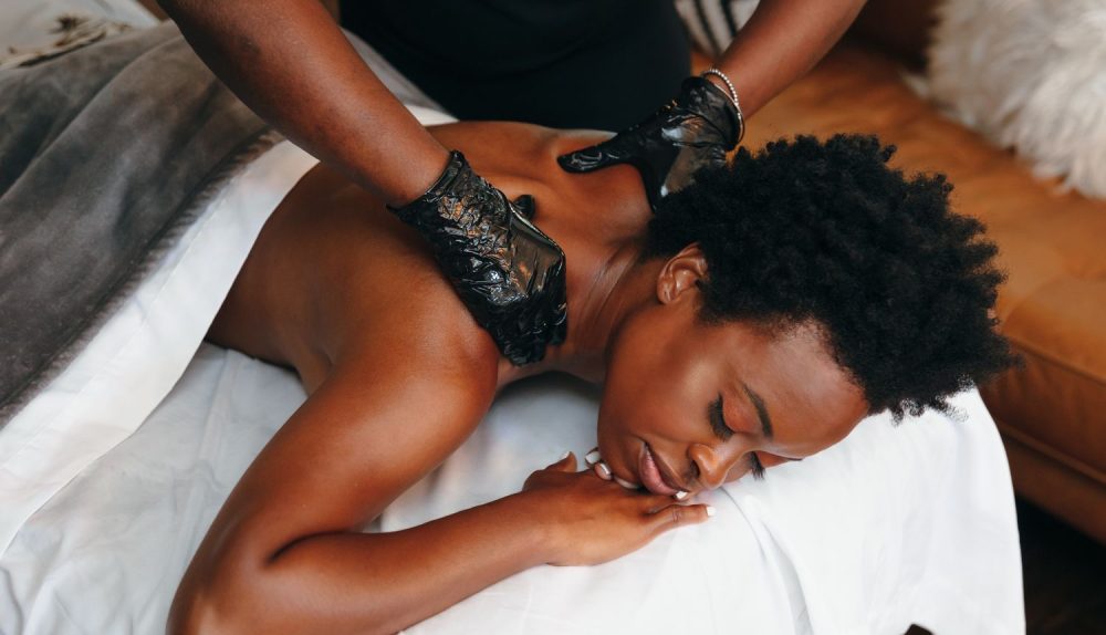 London Erotic Massage Offering Stress Relief and Rejuvenating Sensual Therapy